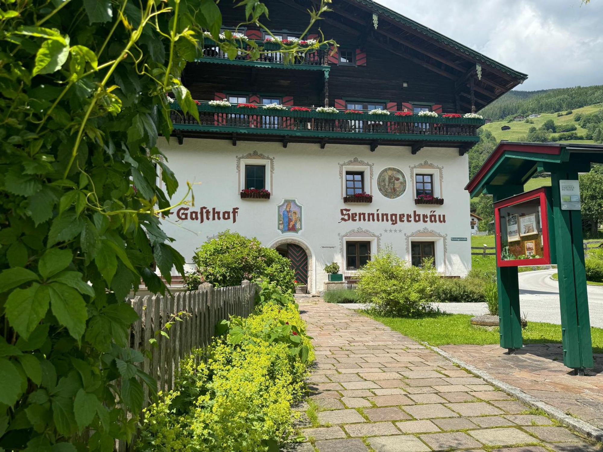 Hotel Senningerbraeu Bramberg am Wildkogel Exterior photo